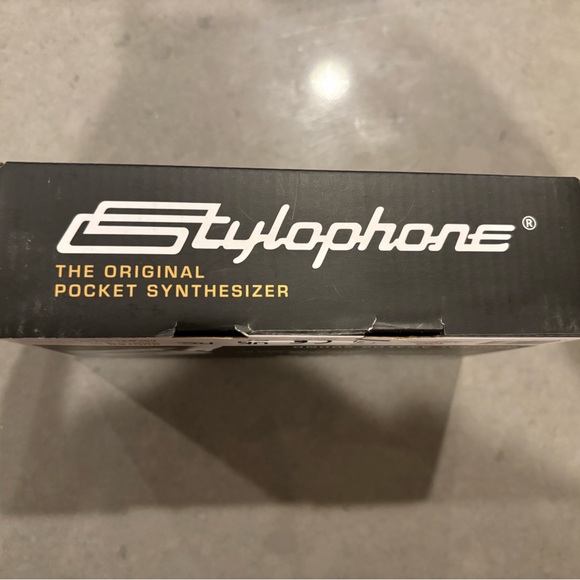 Moma design store Stylophone pocket synthesizer - Picture 2 of 3